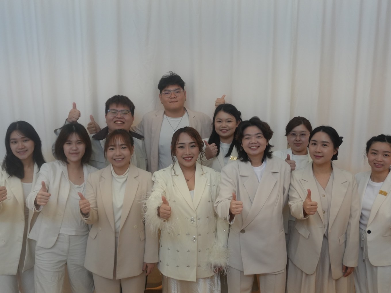 左左 VINJO 团队合影